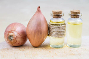 use onion juice and castor oil for hair care