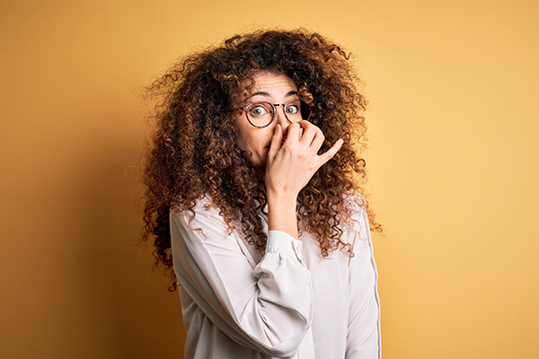 smelly hair: causes and ways to fix it