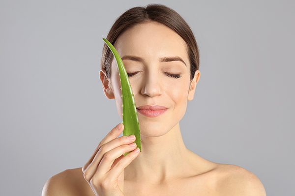 Aloe Vera for Acne Scars: Science-Backed Evidence & Usage