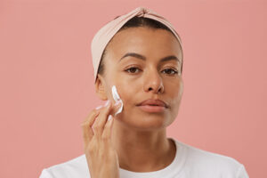 are moisturizers beneficial for oily skin?
